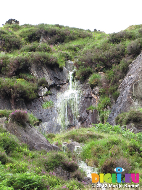 SX23513 Small waterfall